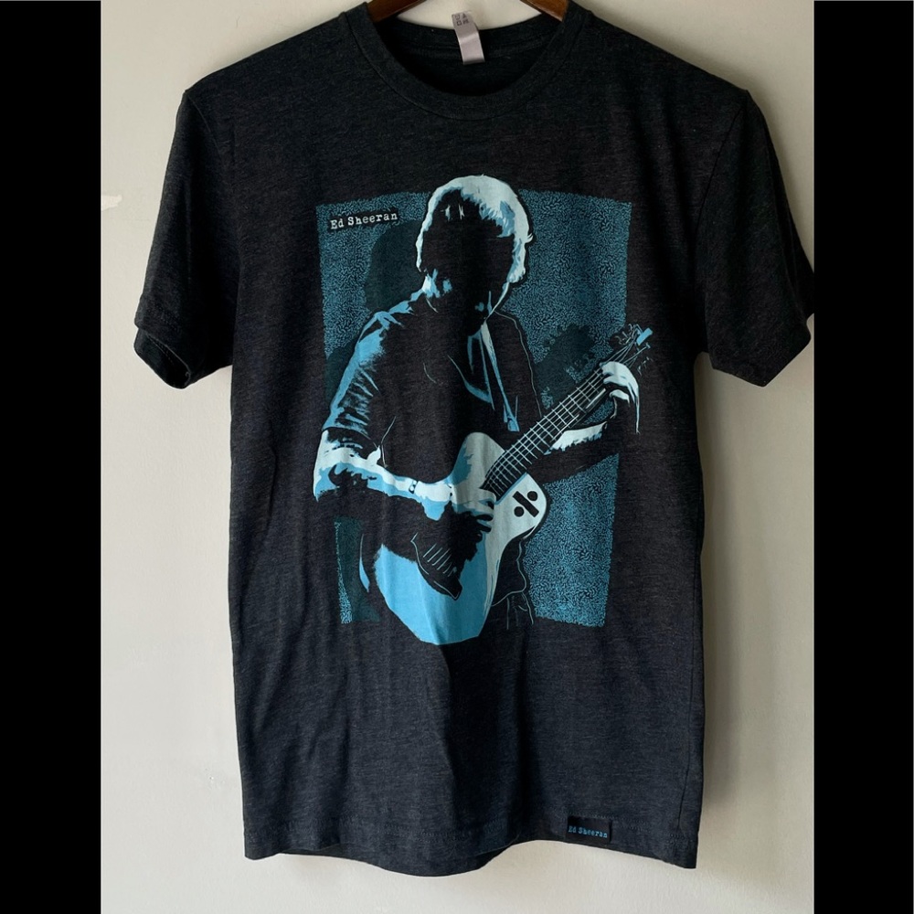 Ed Sheeran T-Shirt Next Level Size Small